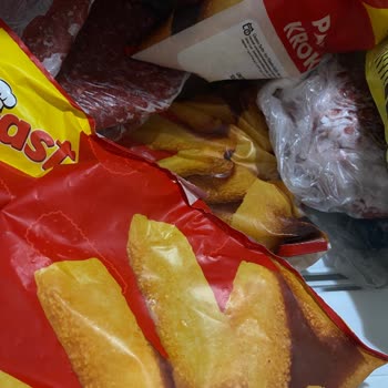 Feast Dondurulmuş Patateslerde Kıl Bulunması Nedeniyle Tam İade Talebi