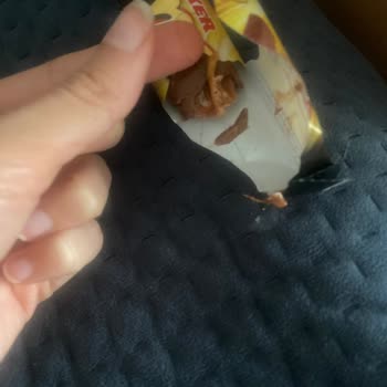 Metro Çikolatasının İçinden Saç Çıktı: Hijyen İhlali Ve Güven Sorunu