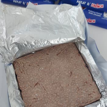 Üretim Ve Son Tüketim Tarihi Geçmemiş Çikolatanın Bozulması Ve Güven Sorunu