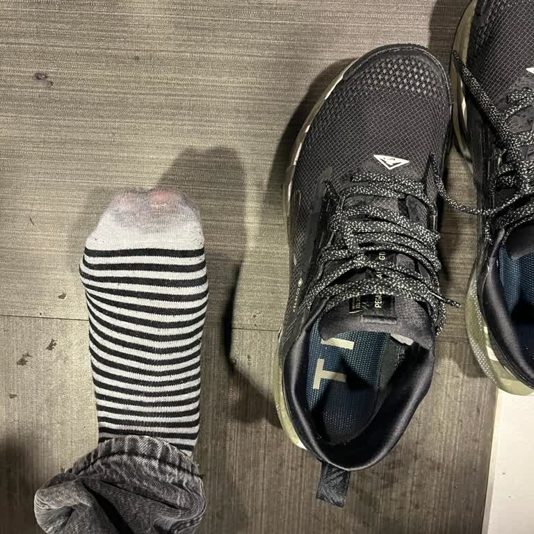 Nike Pegasus Gore-Tex Ayakkabının Su Geçirmesi Ve Değişim Talebi