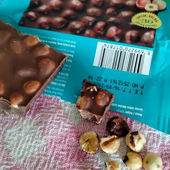 Fındıklı Çikolatanın Bozuk Kokusu Ve Acı Tadından Şikayet