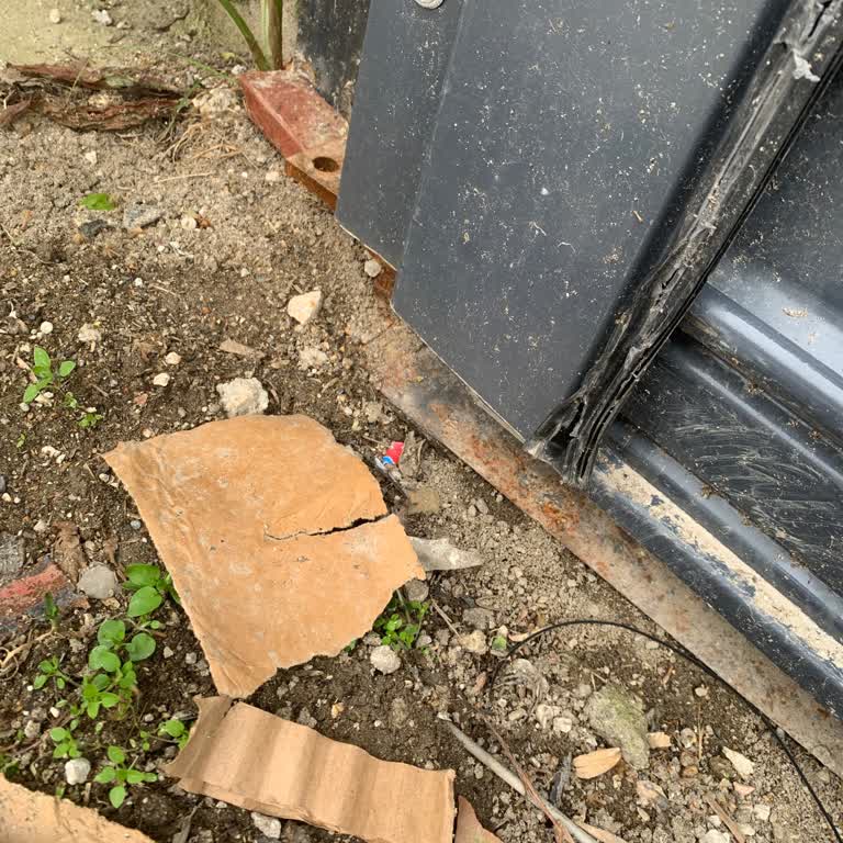 Çelikler Kepenk Yapılan İşçilik De Oldukça Kötü Ve Özensiz