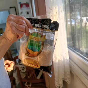 İzmir A101'de Satın Alınan Ovadan Basmati Pirinçin Kötü Kokusu Ve İade Talebi