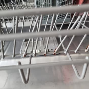 Teka Bulaşık Makinesinin Sepetlerinde Paslanma Ve Kopma Üzerine Ücretsiz Değişim Talebi