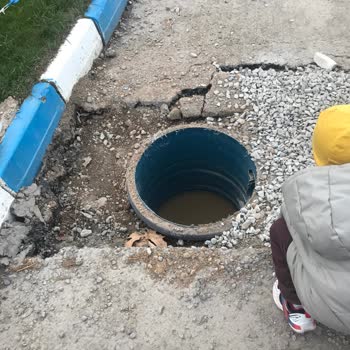 Sahilde Açık Kuyu Çocukların Güvenliğini Tehdit Ediyor
