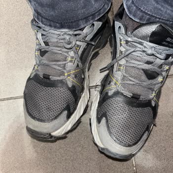 Skechers Su Geçirmez Ayakkabıda Kenarlardan Açılma Sorunu