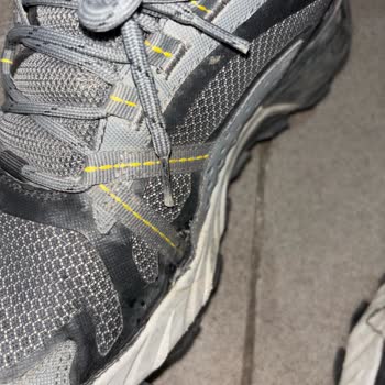 Skechers Su Geçirmez Ayakkabıda Kenarlardan Açılma Sorunu