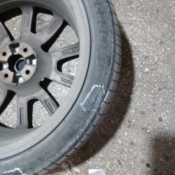 Michelin Lastiklerde Kısa Sürede Çatlak Ve Hava Kaçışı, Garanti Reddedildi