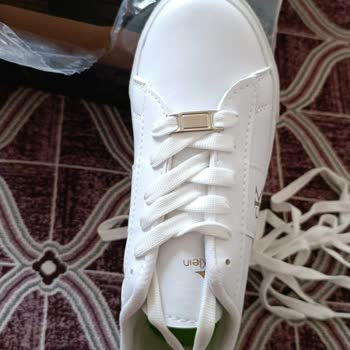 Sipariş Edilen Renk Ve Numara Uymayan Kusurlu Ayakkabılar, İletişimsiz Ve Engellenen Satıcı