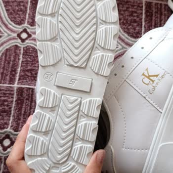 Sipariş Edilen Renk Ve Numara Uymayan Kusurlu Ayakkabılar, İletişimsiz Ve Engellenen Satıcı