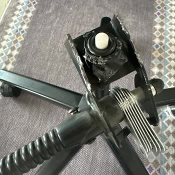 Mekanik Arıza Oyun Koltuğunda Güvenlik Tehlikesi Ve Ücretsiz Parça Talebi