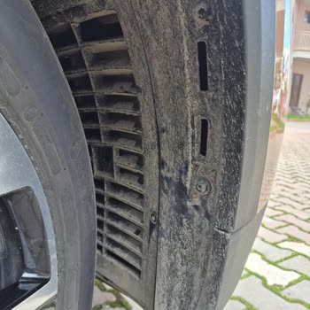 Intercooler Petekleri Çamurla Tıkanıyor Ve Motor Kirleniyor