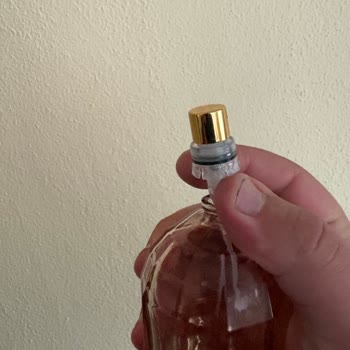 Parfüm Sızıntısı Ve Metal Parça Arızası Nedeniyle Ürün Değişimi Talep Ediyorum