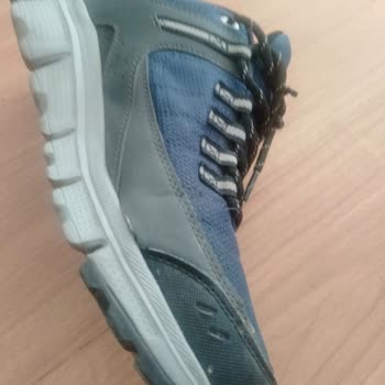 Kısa Sürede Taban Dikişi Atan Skechers Outdoor Ayakkabıda Üretim Hatası İddiası