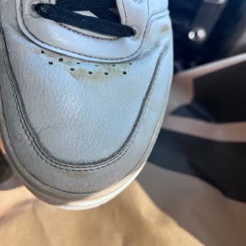 Adidas Ayakkabısında Erken Çatlama Ve Sararma, İade İstiyorum