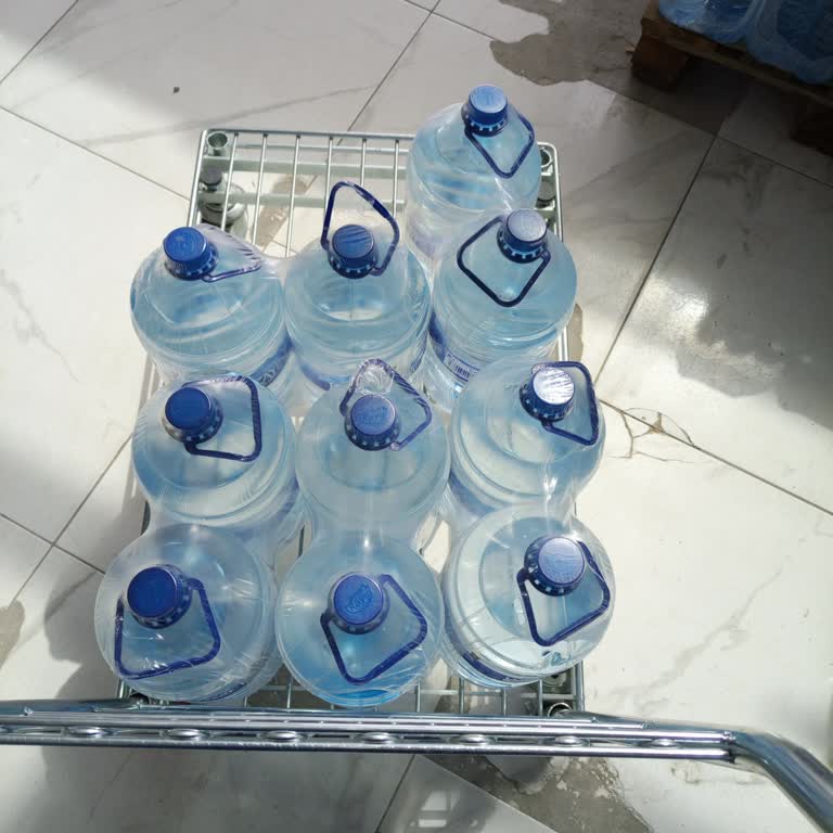 5 Litrelik Kayın Su Ambalajı Sürekli Yırtılıyor Ve Sapları Kırılıyor