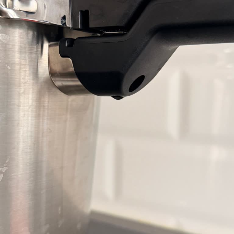 Arızalı Fissler Düdüklü Tencere Kapağında Su Sızması Ve Satıcıyla İletişim Sorunu