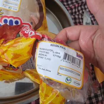 Erpiliç Tavuklarında Çamaşır Suyu Kokusu Ve Sağlık Endişesi