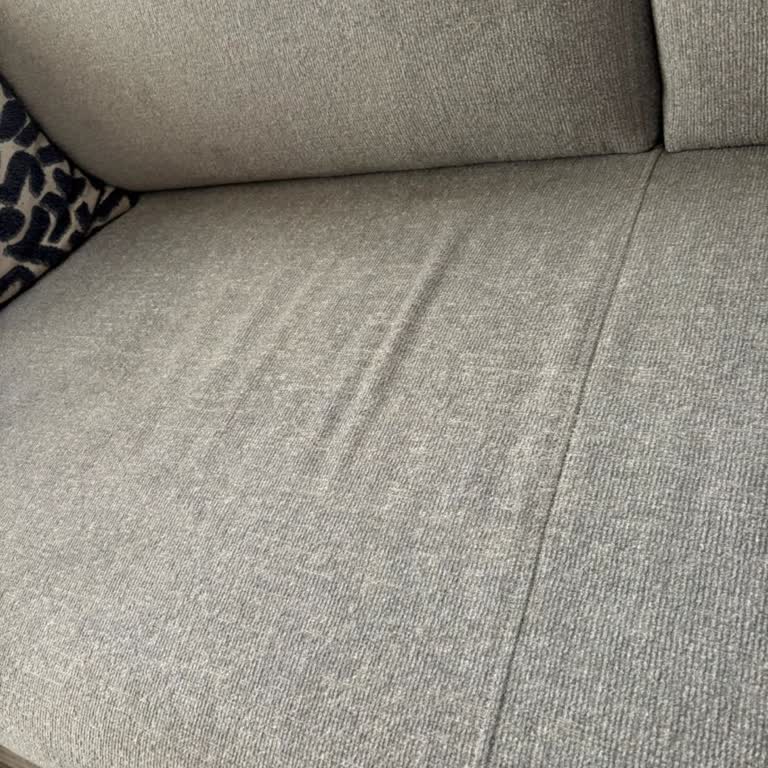 Ayıplı Terra Koltuk Takımında Tekrarlayan Dikiş Açılması Ve Yanlış Renk Değişimi