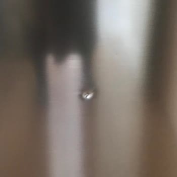 Vestel Yetkili Servisi Buzdolabına Çarparak Çizik Ve Göçük Bıraktı, Tamir Ve Değişim Gecikiyor