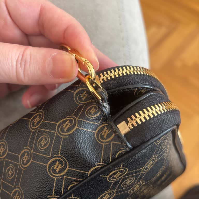 Vakko Çantasının Kulp Sorunu Ve Ücretsiz Tamir Talebi