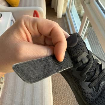 Cırt Bantları Kısa Sürede İşlevini Yitiren Hoka Çocuk Ayakkabısı İçin İade Talebi