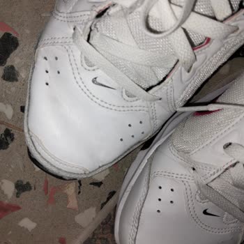 Nike Ayakkabımın Erken Aşınması Ve Mağaza Personelinin Saygısız Tutumu