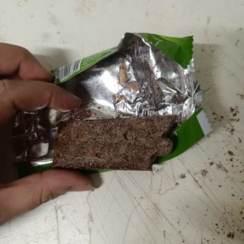 Eti Çikolata Tarihi Geçmemiş Yarım Ve Bozuk Ürün