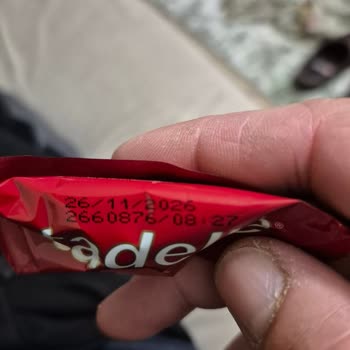 Tadelle Çikolatasında Önceden Isırılmış İzler Tüketici Güvenini Sarsıyor