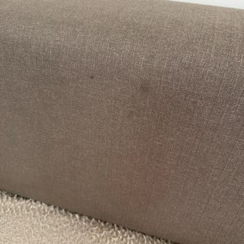 Su Damlası Bile Leke Bırakan Kumaş, Temizleme Zor