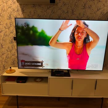 Samsung 75CU8500 Televizyonunda Tekrarlayan Ekran Arızası Ve Ücretli Servis İsteği