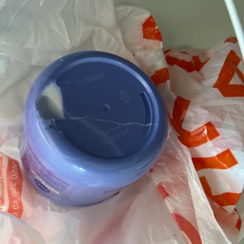 Kırık Nivea Kremi Kapıya Bırakıldı, Şikayetime Yanıt Gelmedi