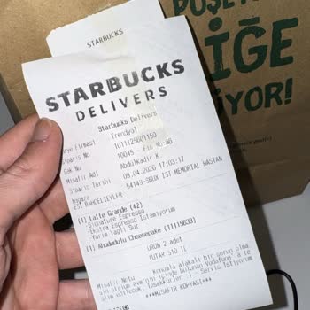 Starbucks Siparişinde Cheesecake Eksik Geldi, Müşteri Yardım İsteği