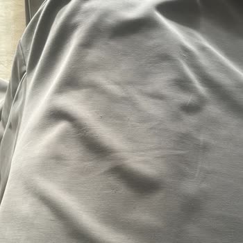 HE-QA By Esra Keskin Demir İki Kez Giyilmeyle Pamuklanan Eşofman Takımına Kullanıcı Hatası Dedi