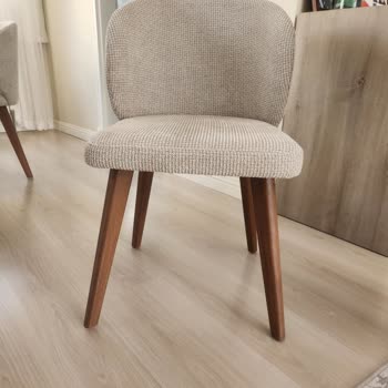 Teslim Edilen Sandalyelerde Hasar Ve Servis Cevapsızlığı