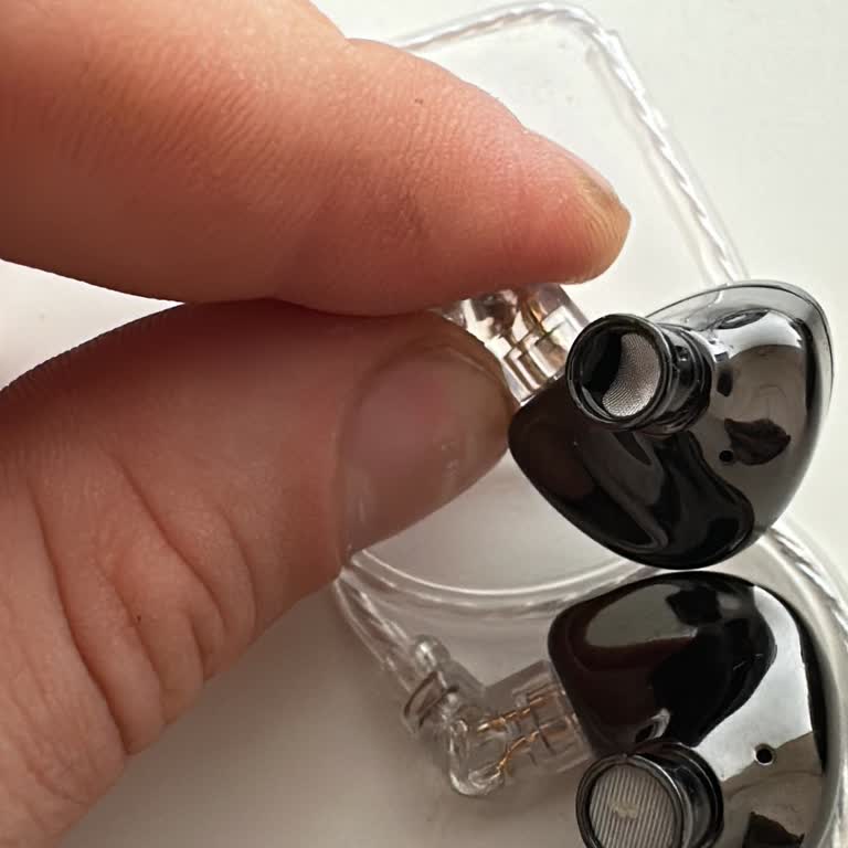 Defolu Kulaklık İçin İade Sözü Çekildi, Kutu Bahanesiyle Reddedildi