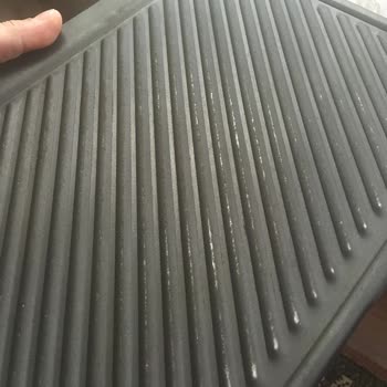 Aşınan Yapışmaz Yüzey Ve Paslanan Gövde İçin Ücretsiz Değişim Talebi