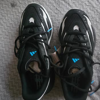 Adidas Siparişimde Ayakkabı Boyut Hatası, Sağ Tek 36,5 Numara