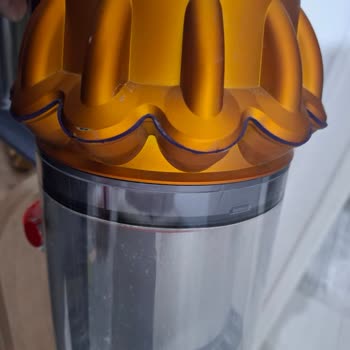 Dyson V15 Süpürgemde Silikon Parçaları Koptu, Destek Yardımcı Olmadı