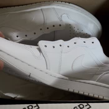 Fashfed'den Eksik Bağcıklı Air Jordan 1 Ayakkabı Ve Uzayan İade Süreci