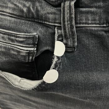 Erkek James Ve Jean Modelleri Kısa Sürede Deforme Oldu Marka Sorumluluğu Reddetti