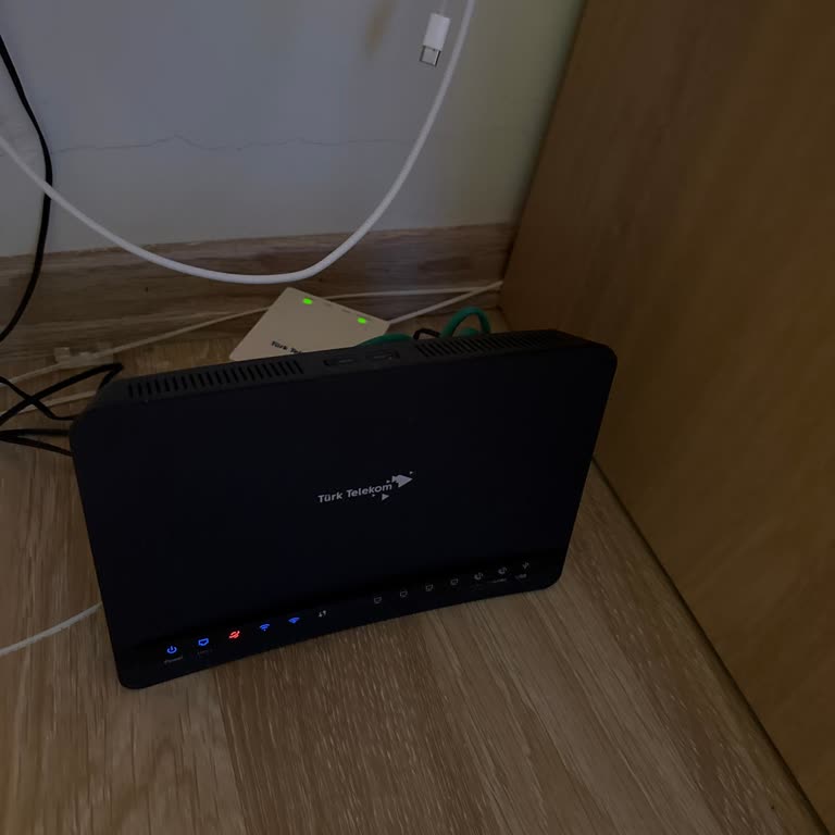 Sancaktepe'de İnternet Kesintisi Ve Bilgi Eksikliği Nedeniyle Ücret İadesi Talebi