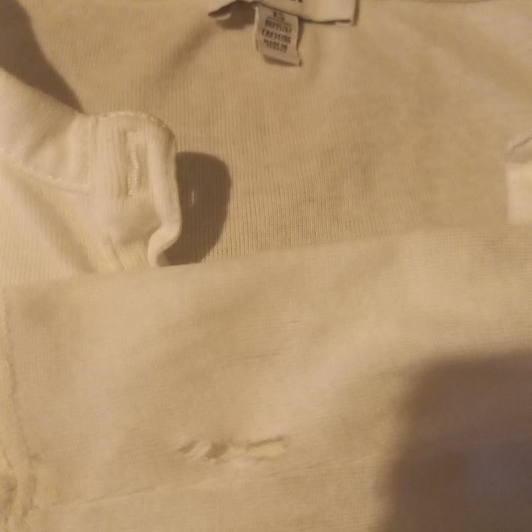 Mavi Tişört Kolunda Erken Yırtılma Ve Geri Ödeme Talebi