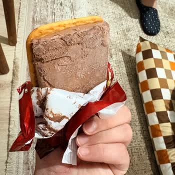 Bisküvi Eksikliği Nedeniyle Çokokrem Dondurması Şikayetim