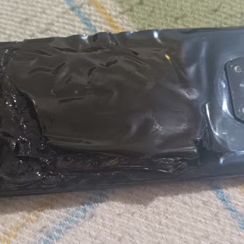 Patlayan Poco X3 NFC Telefon Ve Şirketin Cevap Vermemesi