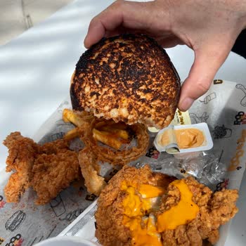 Cajun Corner’da Soğuk Ve Bayat Ürünlerle 23 Dakika Bekleme Ve Müdürün Kaba Davranışı