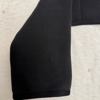 Nike Sweatshirt Üzerindeki Soyulma Ve Renk Solması Nedeniyle İade Ve Değişim Talebi