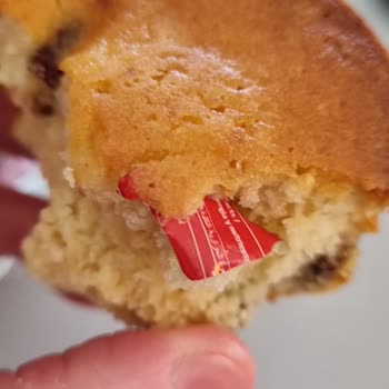 A101 Kekspır Meyveli Kekte Ambalaj Parçası Bulundu, Sağlık Tehlikesi