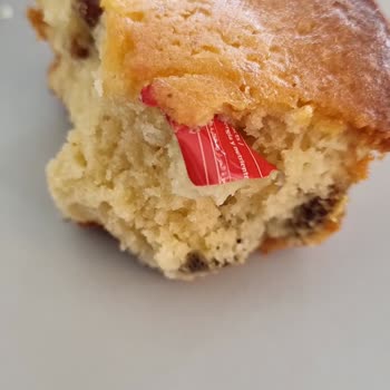 A101 Kekspır Meyveli Kekte Ambalaj Parçası Bulundu, Sağlık Tehlikesi