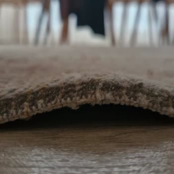 Defolu Halı Ve Yanıltıcı Leke Tutmaz Sözleri Kullanıcı Hatası İddiası